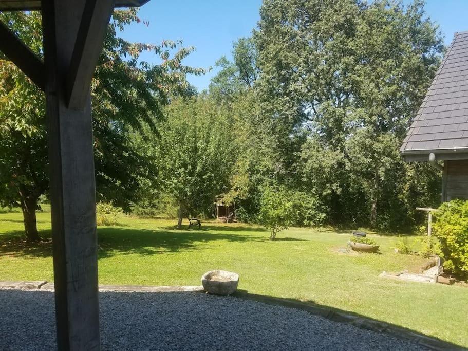 Gite De La Tuillere, Maison Contemporaine En Bois Avec Vue Et Piscine Saint-Aulaire Exterior foto