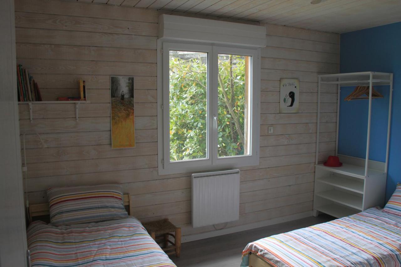 Gite De La Tuillere, Maison Contemporaine En Bois Avec Vue Et Piscine Saint-Aulaire Exterior foto